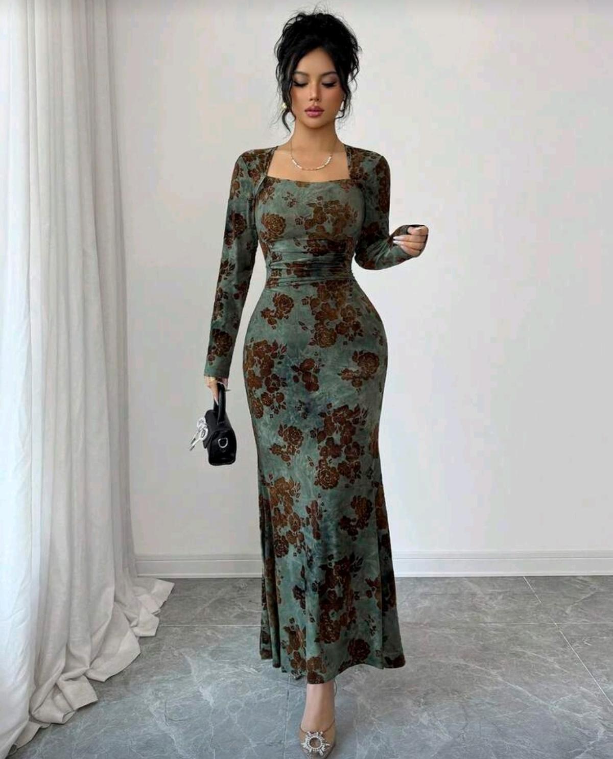 فستان مخملي